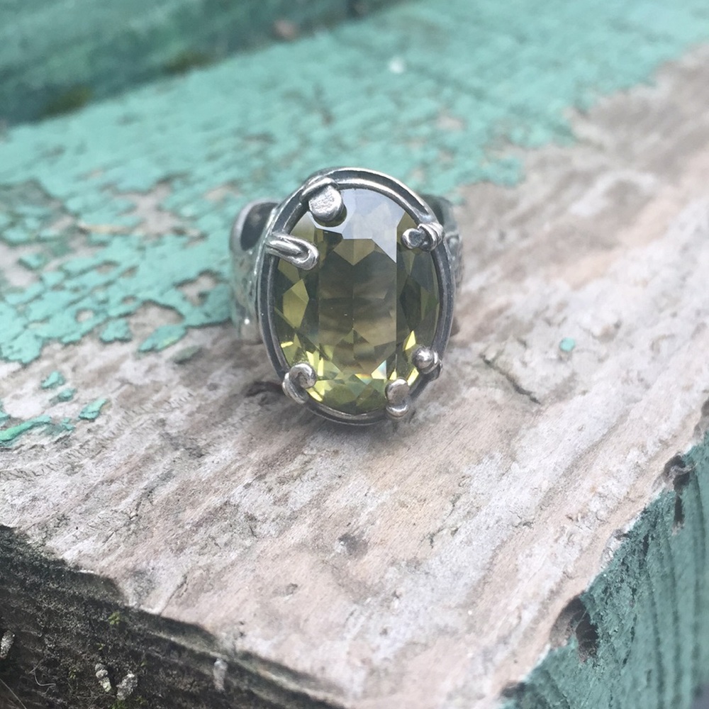 Stunning Silpada ring